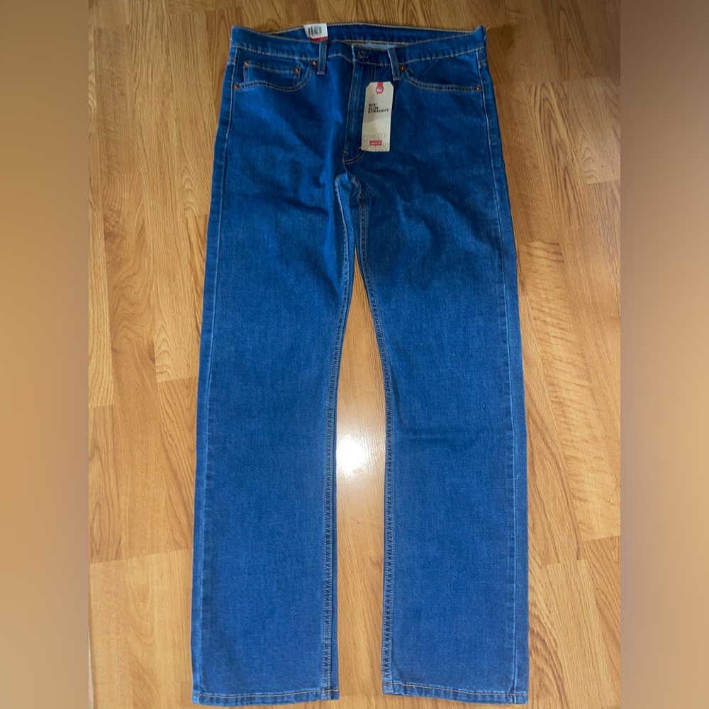 Men's nwt Levi’s 34*32 slim straight jeans